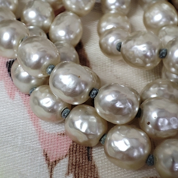 Miriam Haskell Signed Single Strand Necklace Faux Baroque Pearl Clasp Vintage - Picture 9 of 12